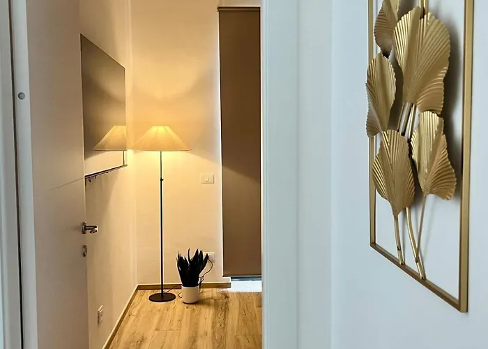 Elegant Penthouse Near Apartament