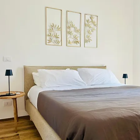 Appartamento Elegant Penthouse Near